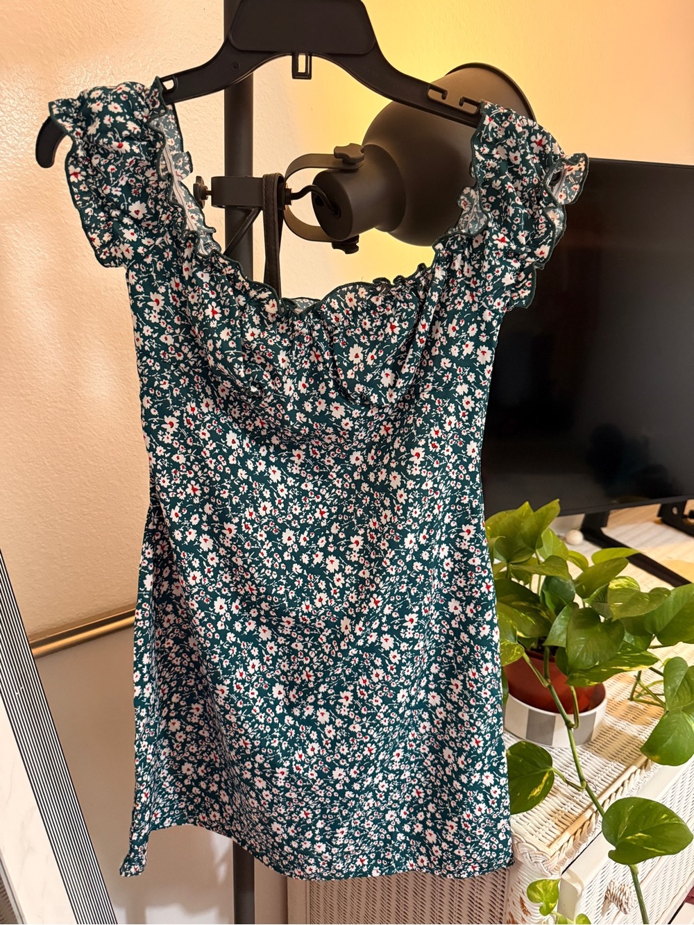 SHEIN Floral Mini Dress in Green US 6 Like New